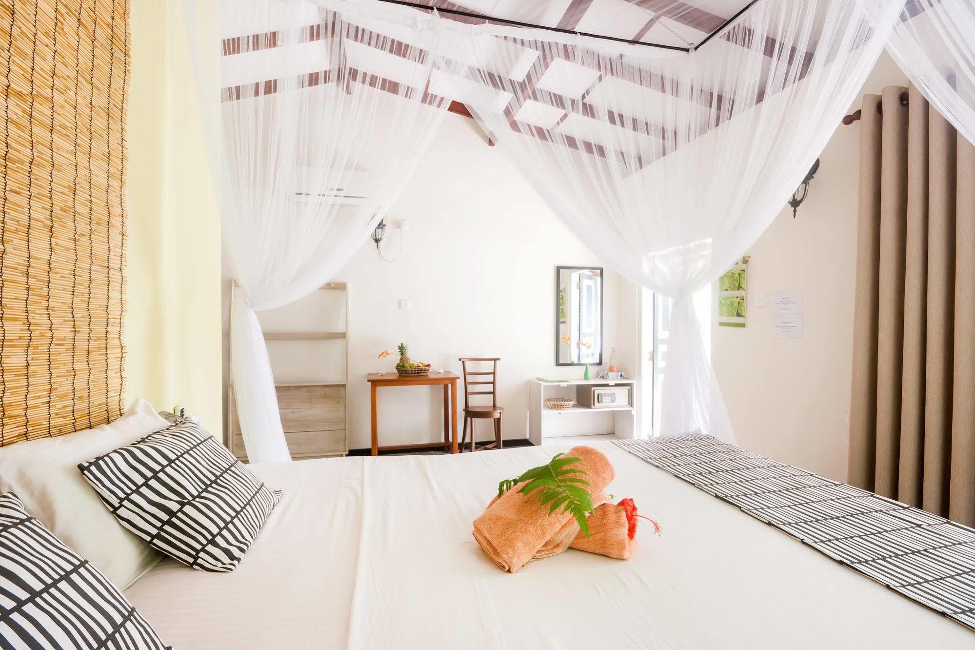 Nature Villa (Adults Only) Unawatuna Buitenkant foto