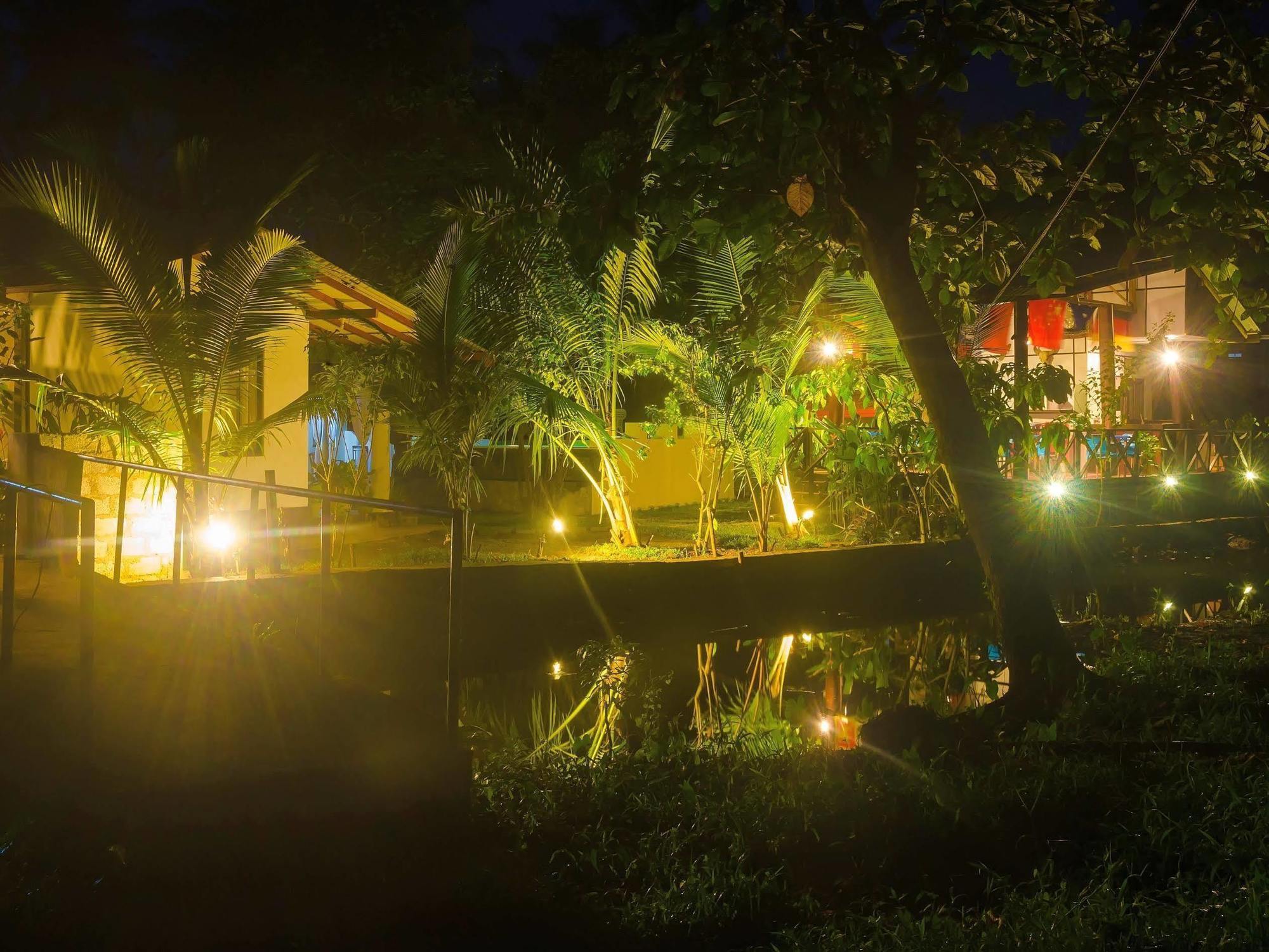 Nature Villa (Adults Only) Unawatuna Buitenkant foto