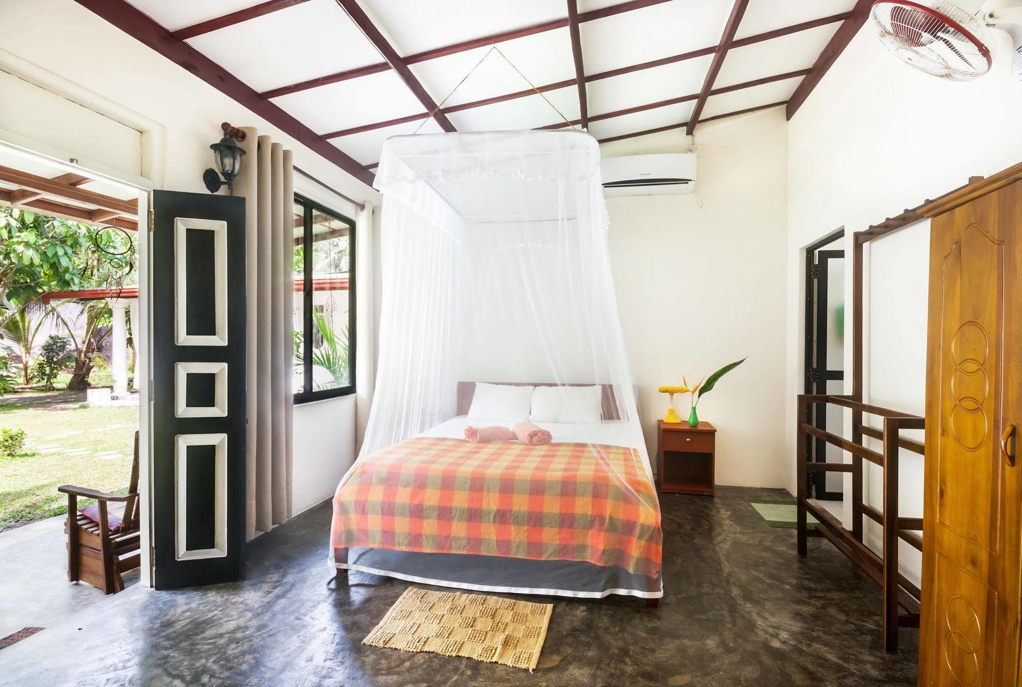 Nature Villa (Adults Only) Unawatuna Buitenkant foto