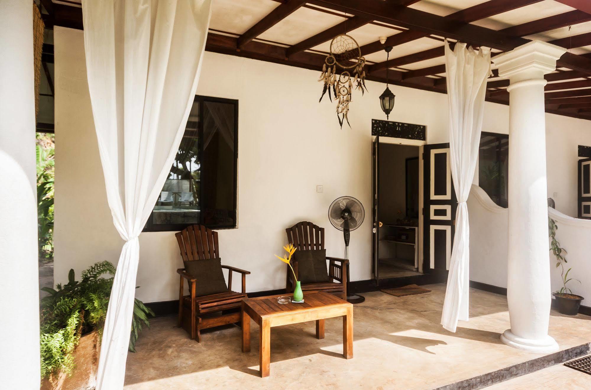 Nature Villa (Adults Only) Unawatuna Buitenkant foto