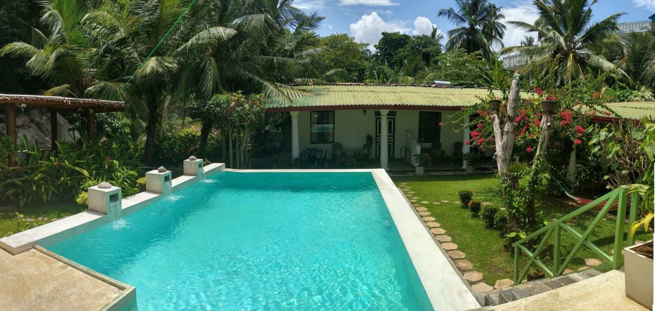 Nature Villa (Adults Only) Unawatuna Buitenkant foto